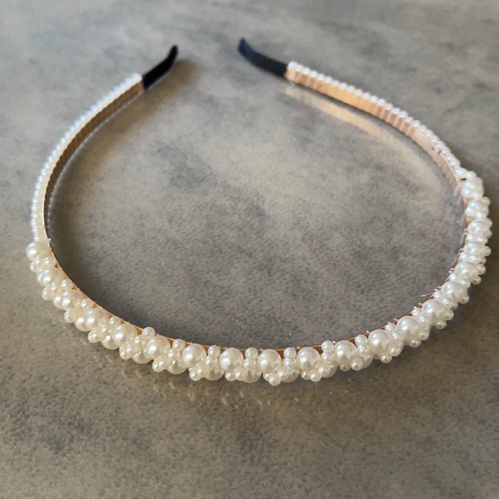 Pearlescent headband crown w soft comfort sides